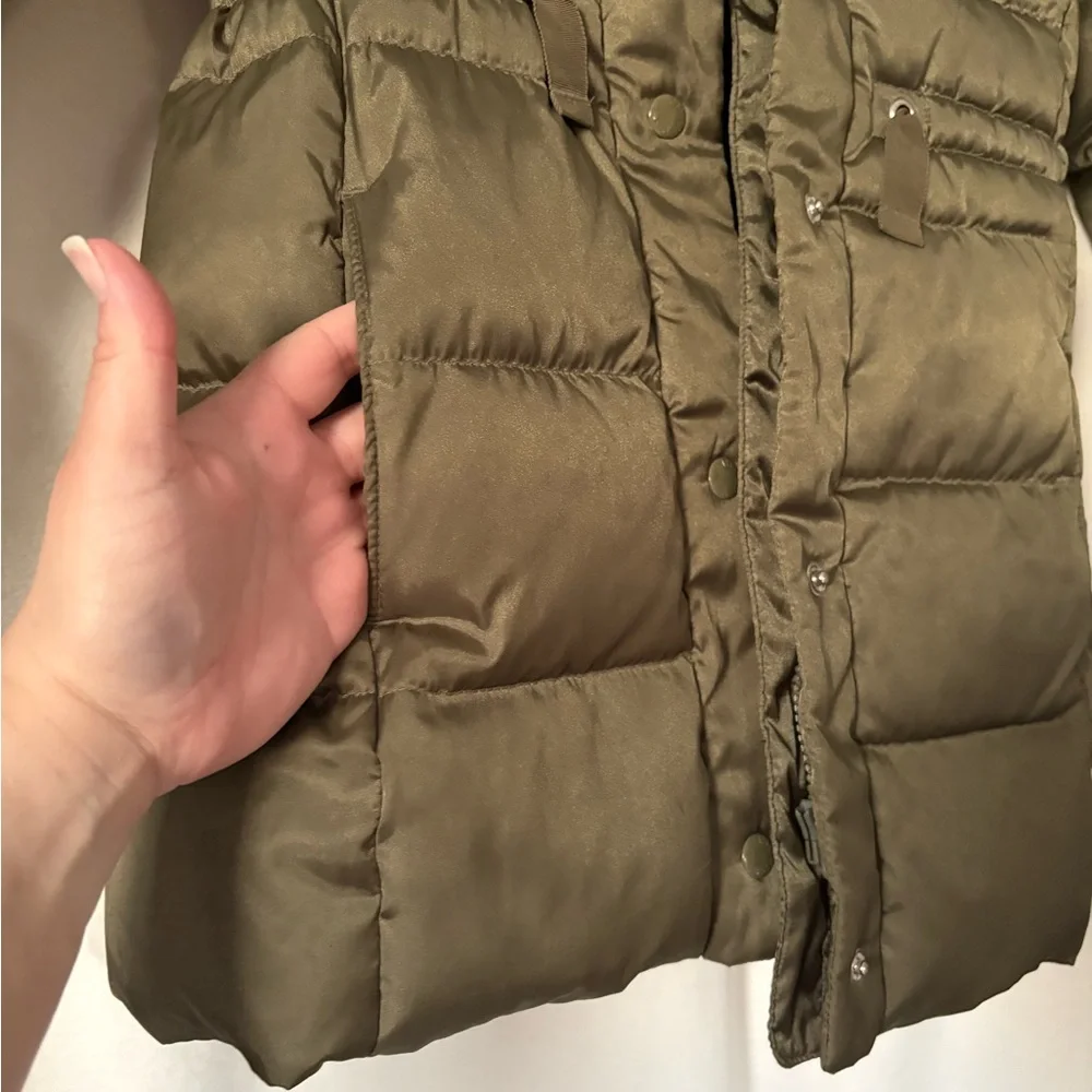 GAP Kids Olive Green Puffer Jacket with Fur Lined Hood size M